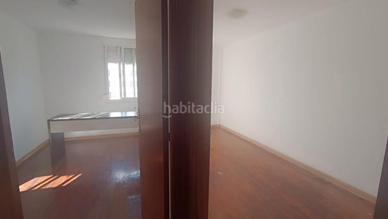 Foto 5daddf1b-e72b-45a3-af57-ea590740b674. Rent flat with heating in Bellvitge Hospitalet de Llobregat (L´)