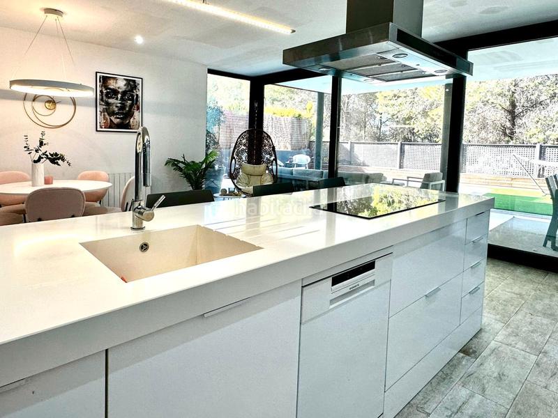 Foto e81f6354-38ed-45d4-bec5-7230de013b69. Maison avec chauffage parking piscine dans Papiol (El)