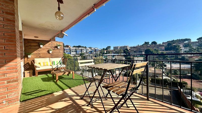 Foto 01e1bbc9-27ca-46df-9984-8ce77b2f6100. Pis amb calefacció aparcament piscina a El Poal Castelldefels