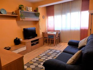 Etagenwohnung  Carrer de sant llu�s. Piso en venta para inversores