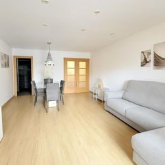 Pis  Plaça de catalunya. Piso en venta con inquilinos en gavá