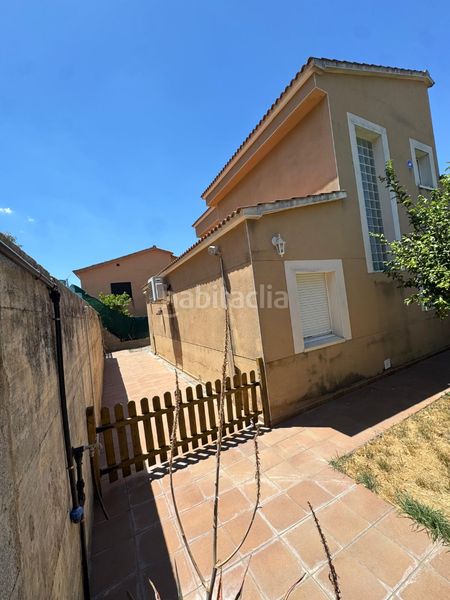 Foto 69981e03-85bc-48ba-9153-6d49e31c6c8c. Casa amb xemeneia aparcament a Abrera