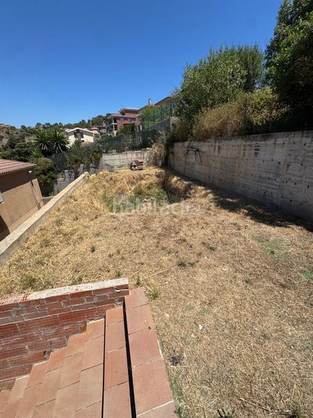 Foto b7dd7e42-3999-4940-9482-57aa5da8b3ef. Casa amb xemeneia aparcament a Abrera