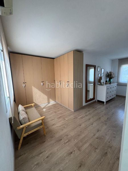 Foto df6ed20d-463e-4340-b8c9-2791f65ca308. Casa amb xemeneia aparcament a Abrera