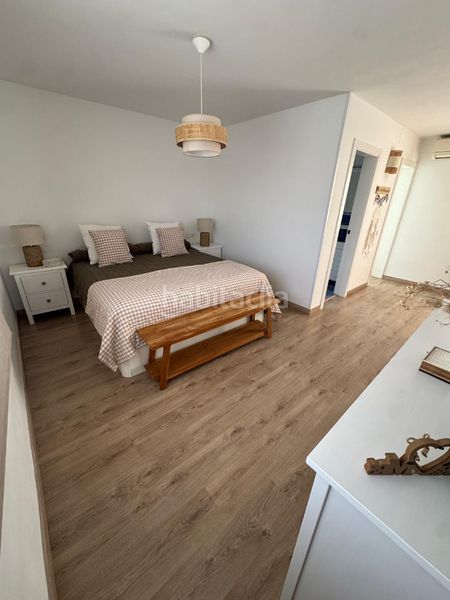 Foto ecea8ca1-d5d9-4c4f-a5f5-3b613492f5c0. Casa amb xemeneia aparcament a Abrera