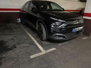 Miete Autoparkplatz in Carrer de francesc adell i ferré 12. Plaza de parking en alquiler excelente zona con puerta automátic