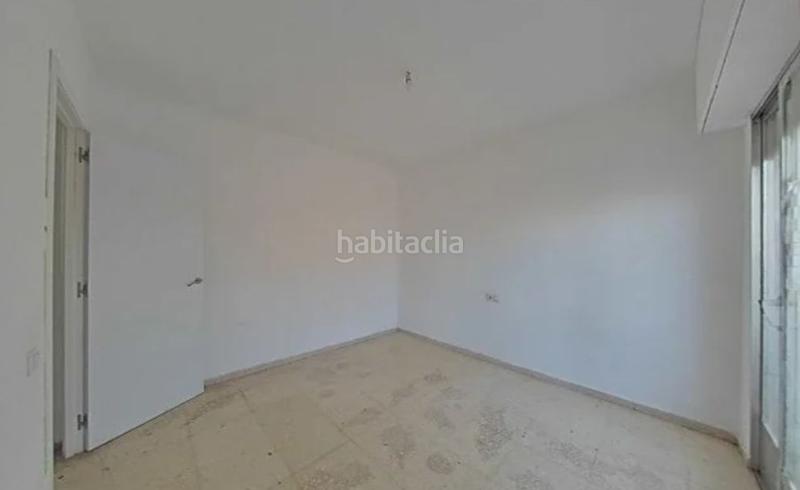 Foto 6d1a669b-d5a1-41b0-bd05-bfd47b65717c. Piso  tres dormitorios en el ejido en Ejido centro Ejido (El)