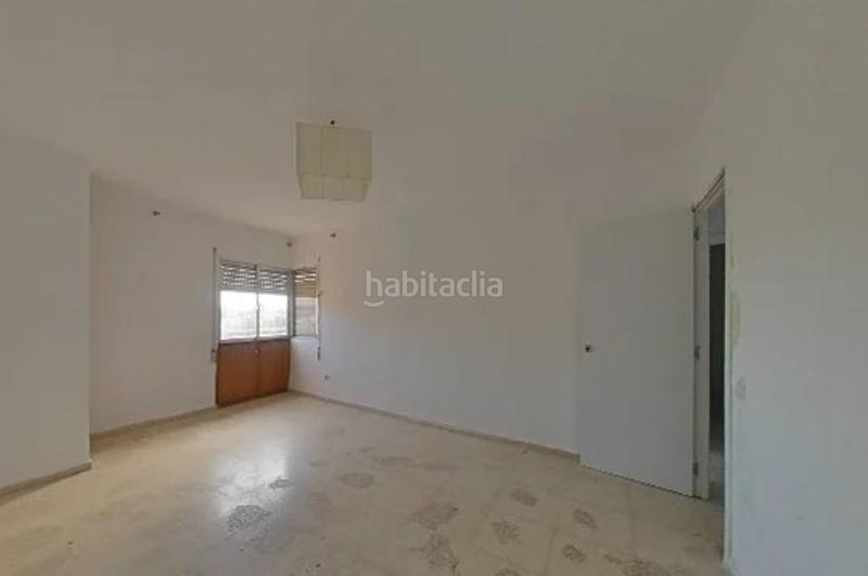 Foto a56f7330-a63a-4b2a-9fb6-e19be3657dcb. Piso  tres dormitorios en el ejido en Ejido centro Ejido (El)
