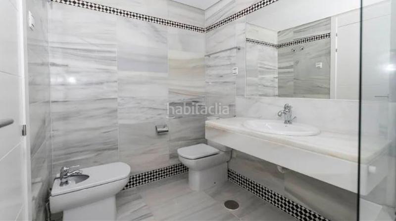 Foto 873f193f-0a7f-4136-a338-f420a450a211. Duplex avec piscine dans Almerimar Ejido (El)