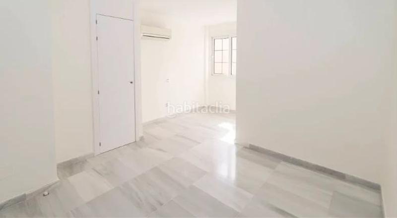 Foto ad1b2122-ebfd-4f4d-b218-e2fa623ddefd. Duplex avec piscine dans Almerimar Ejido (El)