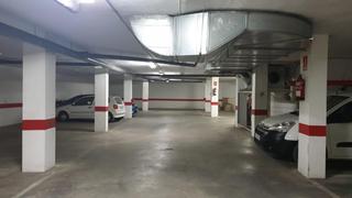 Aparcament cotxe a Roquetas pueblo. Plaza de garaje y trastero