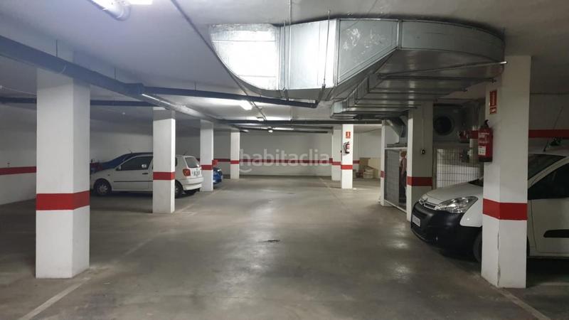 Foto 7a04296d-f988-4f0c-bb43-1cc5d85646d7. Car parking in Roquetas pueblo Roquetas de Mar