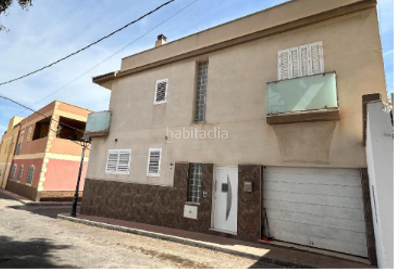 Foto 8423043b-6154-49c1-b7bb-06314e3453cf. Casa adossada a Huércal de Almería