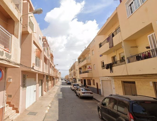 Dúplex  Rodriguez fuente. Dúplex 3 dormitorios ocupado en sta. maría del águila