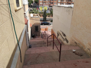 Casa adossada  Sierra monterrey. Vivienda unifamiliar ocupada de dos dormitorios en almeria