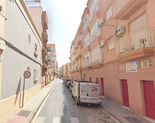 Pis  Alfarerias. Piso ocupado dos dormitorios en almería