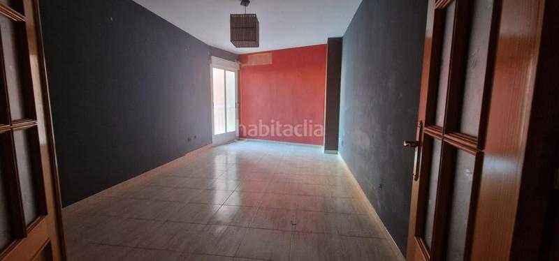 Foto f7ffa573-ed1c-4e89-994b-e14f8304db8e. Pis a Adra