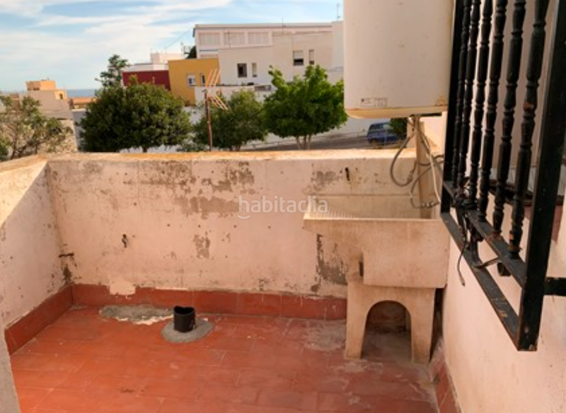 Foto 06d5c53e-88b1-4743-b86f-e8a874dfa30c. Casa adosada  con 3 dormitorios en Adra