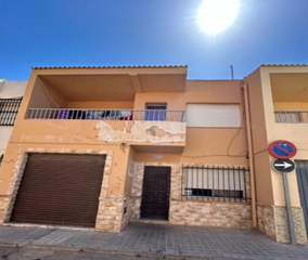 Casa a schiera  Travesa cuco. Casa adosada de 4 dormitorios