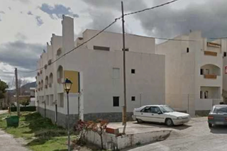 Edifici  Paraje escuchagranos. Edificio en construcción en abrucena
