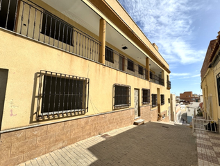 Aparcament cotxe  Ebro. Plazas de garaje en adra
