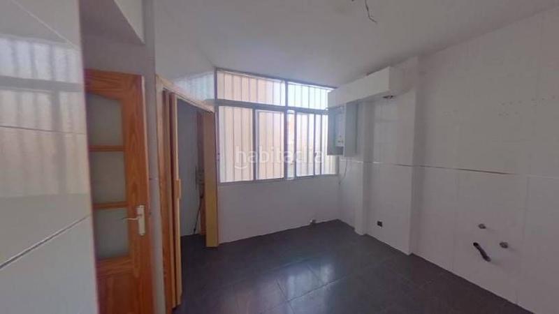 Foto 2cbbc7db-9317-4098-9ce6-c95f85b4e873. Flat with heating in Plaza de Toros - Santa Rita Almería