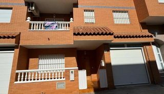 Dúplex  Rafael gómez de mercado. Duplex de 4 dormitorios en santa m del águila