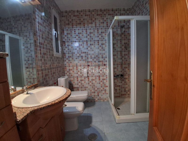 Foto a53687be-599e-4b14-b33b-d0d7693125f4. Pis amb piscina a El Puerto Roquetas de Mar