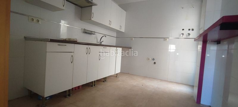 Foto 0cf631a9-db68-4457-bb71-1baa5a042b20. Pis amb calefacció a Ciudad Jardín - Tagarete - El Zapillo Almería