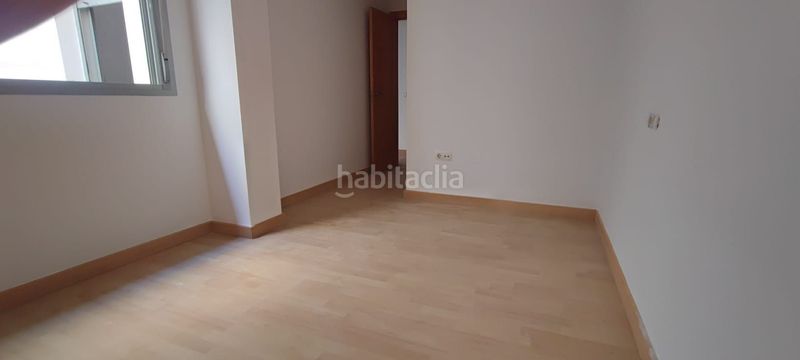 Foto e0568ad1-f158-4c70-bbb5-c90c5a77bdae. Pis amb calefacció a Ciudad Jardín - Tagarete - El Zapillo Almería