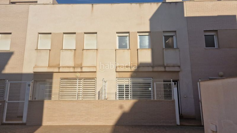 Foto ecebbdae-a965-4ae5-825a-16e85d2ad44b. Casa amb piscina a Los Molinos - Villa Blanca Almería