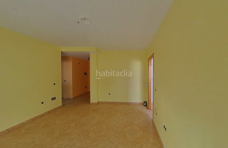 Foto 7a37a691-20db-4b1d-b2f2-c7a0494ae7db. Pis a Adra