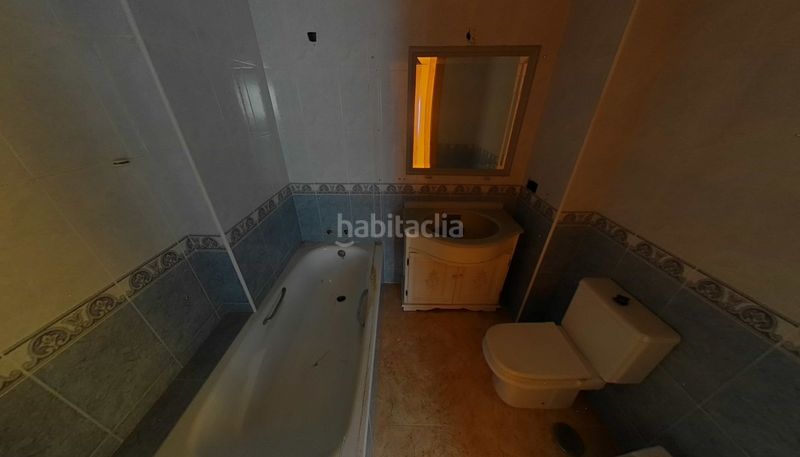 Foto 81aa0613-fb7a-4a7a-88fd-c3da6d39896d. Pis a Adra