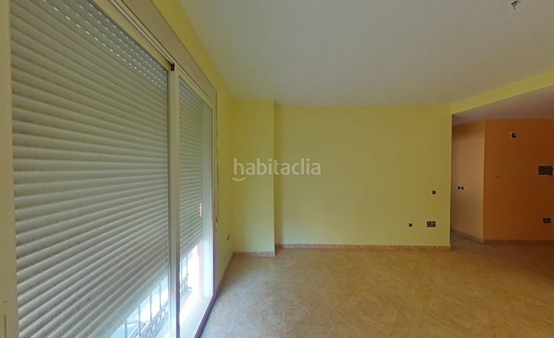 Foto 93fbb2a2-e9f6-4dc0-b1ef-6442c55f5db3. Pis a Adra