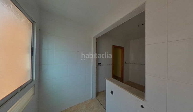 Foto f47f6fcd-2ce2-41b3-bf70-d4edc4987e20. Pis a Adra