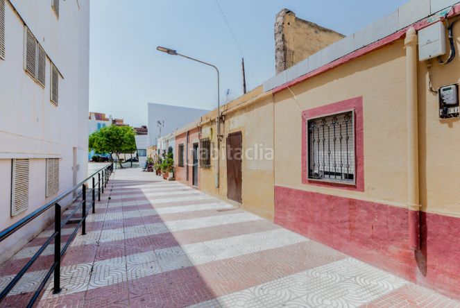 Foto 1daf1c92-37ee-40d2-943f-7db6f8f231fd. Pis a Roquetas pueblo Roquetas de Mar