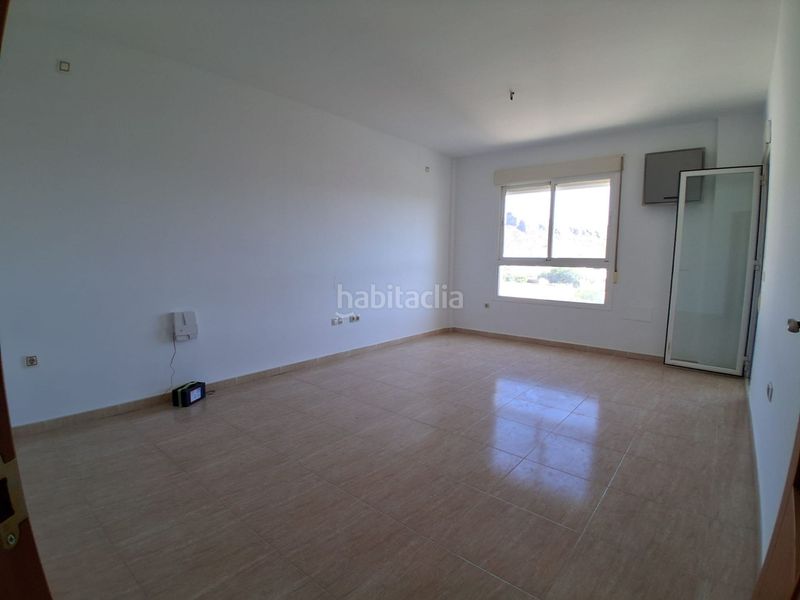 Foto 9cf48720-2e5a-4dfe-b77c-13791e3c507c. Casa adossada a Berja