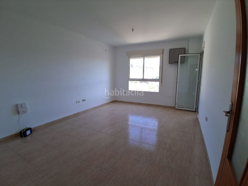 Foto b90186cc-4276-4670-acc6-5ee77c401233. Casa adossada a Berja