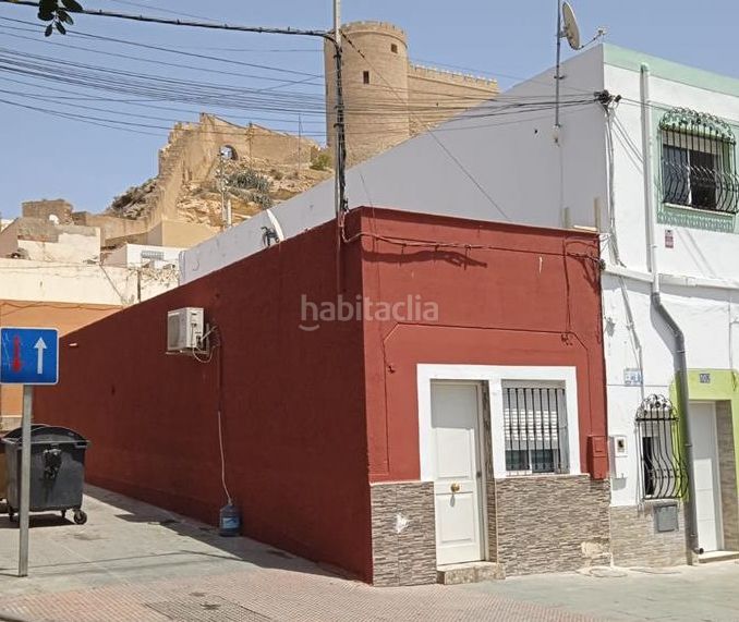 Foto 5f470f08-bd8a-44bb-bd61-abf5dba9c613. Casa adossada a Centro Almería