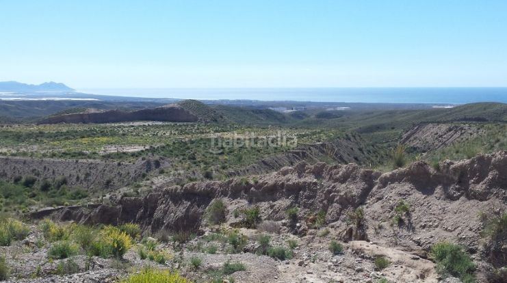 Foto 643e5956-ce18-4860-bcb9-94d43f25dca4. Finca rústica a El Alquián Almería