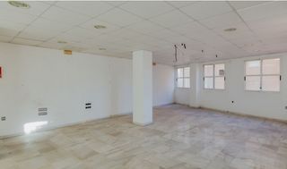 Ufficio  Teatro. Oficina de 94 m2 en el ejido
