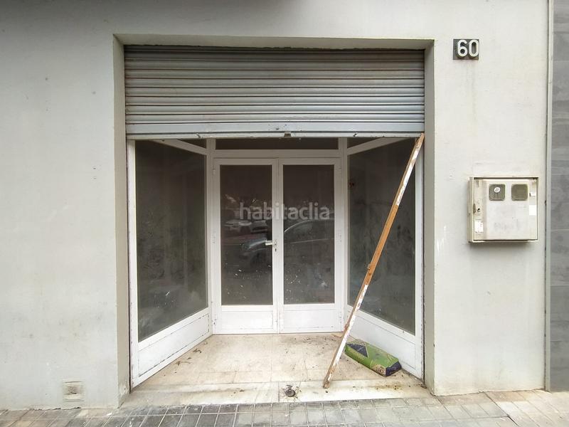 Foto c3b8f932-60f6-466e-9299-04ff62e61b63. Location local commercial dans calle de la curva 41 dans Almería