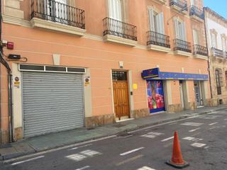 Alquiler Parking coche en Calle martínez campos 3. Alquiler plaza de garaje para moto en el centro de almeria