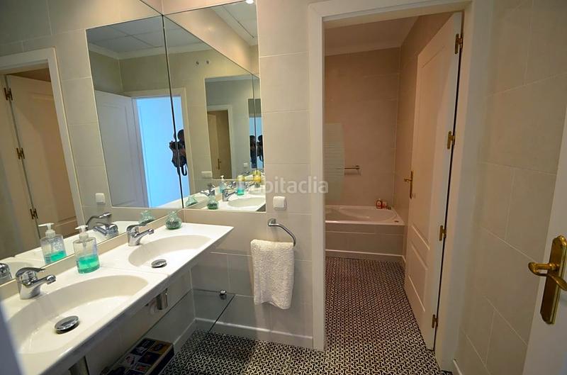 Foto dd5d1c3e-2d4b-4aa5-b6e5-6cab6adcc3a8. Penthouse with parking pool in Chullera Manilva