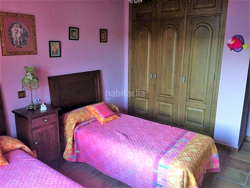 Foto 7fa0c8dd-2c8d-4c8a-a35a-228a561046ce. Casa aparellada amb piscina a La Duquesa Manilva