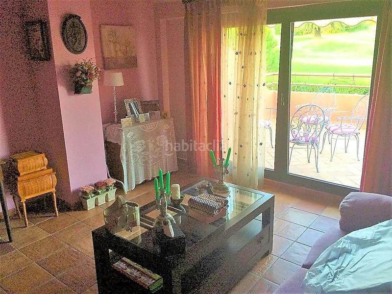 Foto d0250aee-12ef-4302-98ac-9946826e781d. Casa aparellada amb piscina a La Duquesa Manilva