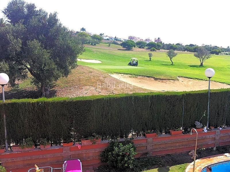 Foto 8bd4e9aa-d077-47c7-b4b5-f9ed19286094. Casa bifamiliare con piscina in La Duquesa Manilva