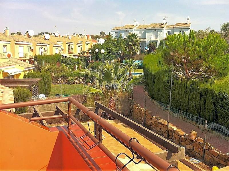 Foto ae018c2c-5a2f-4fff-97bc-b4f644d62da4. Casa bifamiliare con piscina in La Duquesa Manilva