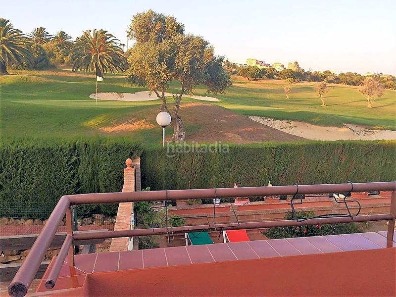 Foto 1d8bb97d-8ede-4d27-b753-0564b23f2d67. Casa pareada en La Duquesa Manilva