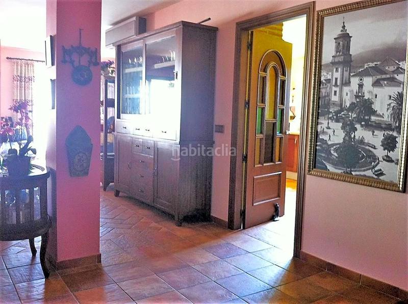 Foto 3efba79e-b3b6-4ee3-a671-ed6f60f0cfc8. Casa pareada en La Duquesa Manilva